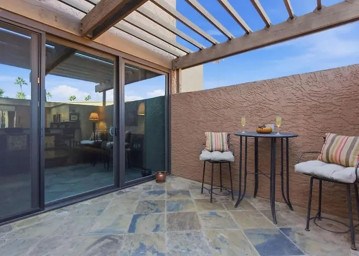 Windchime - Multiple Patios - Mins To Old Town Holiday home